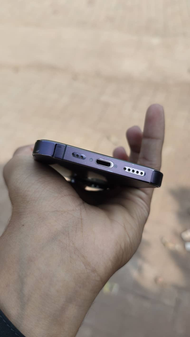 Apple iPhone 14 Pro 1