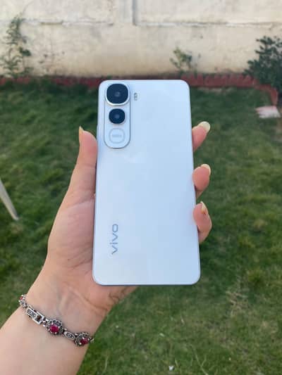 Vivo Y400