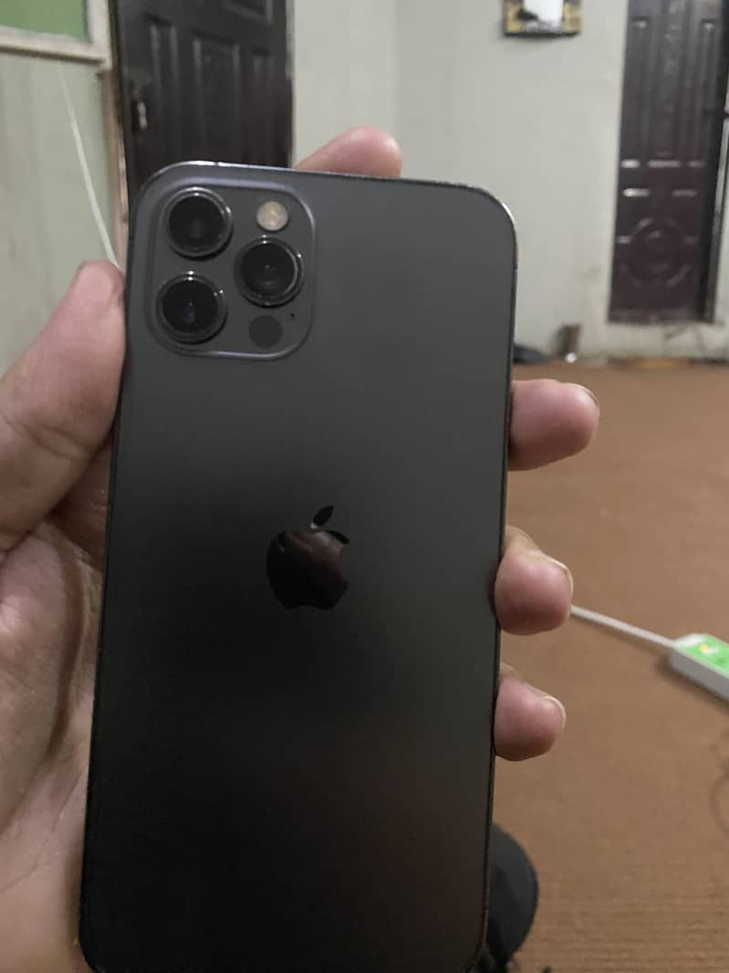 Apple iPhone 12 Pro 1