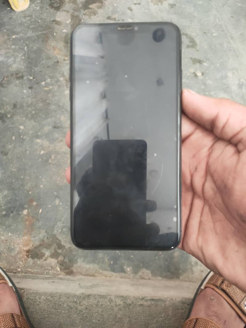 Apple iPhone XS Max 1