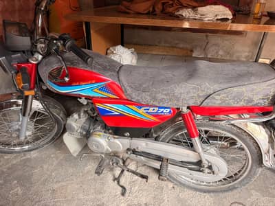 Honda Red CD 70 2019