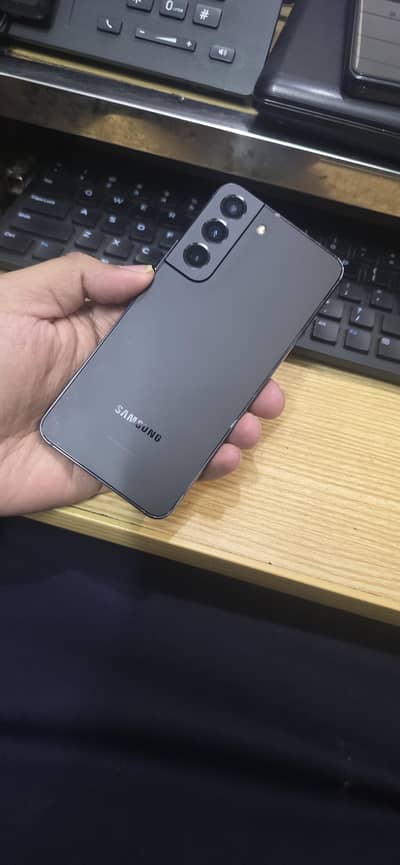 Samsung Mobile S22