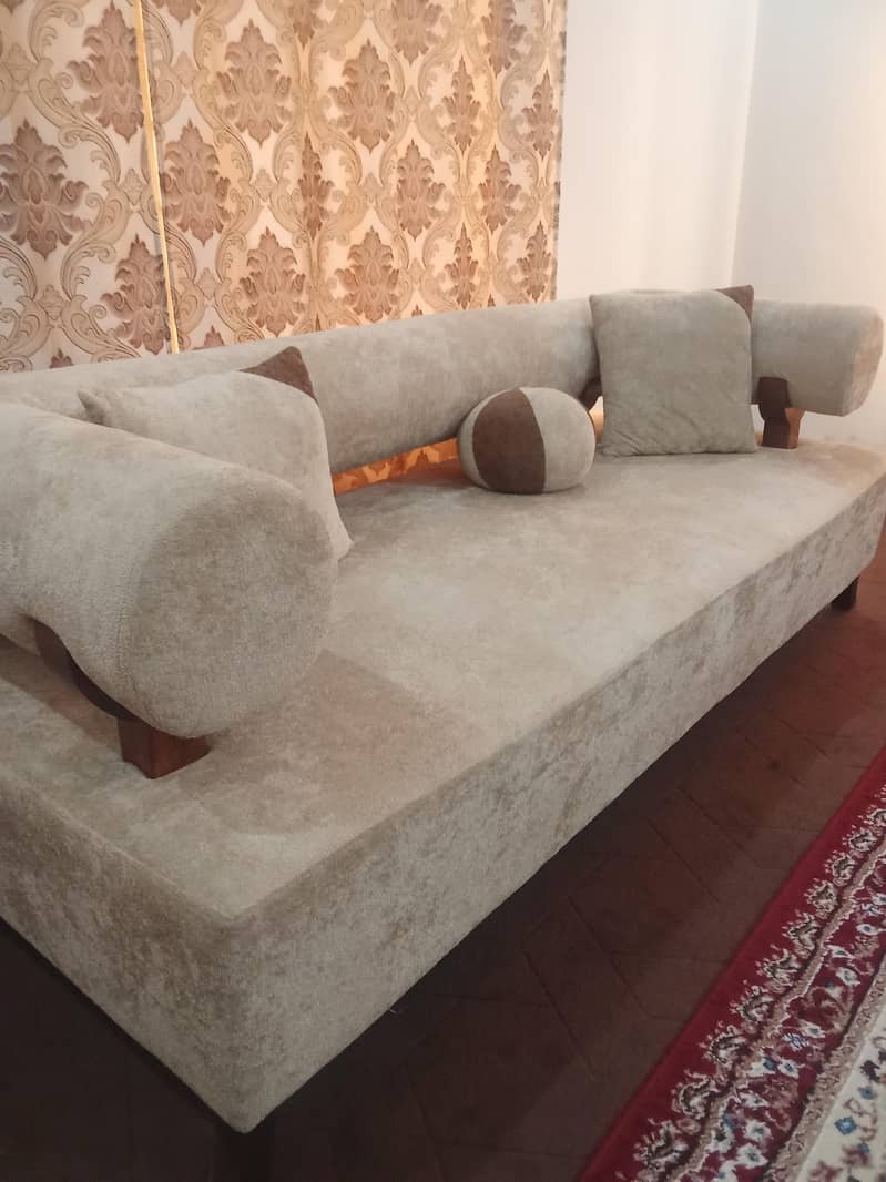 7 seater sofa 1