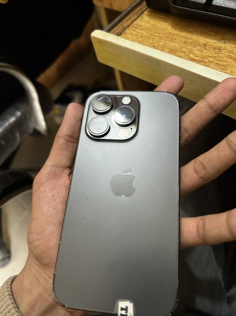 Apple iPhone 14 Pro 2
