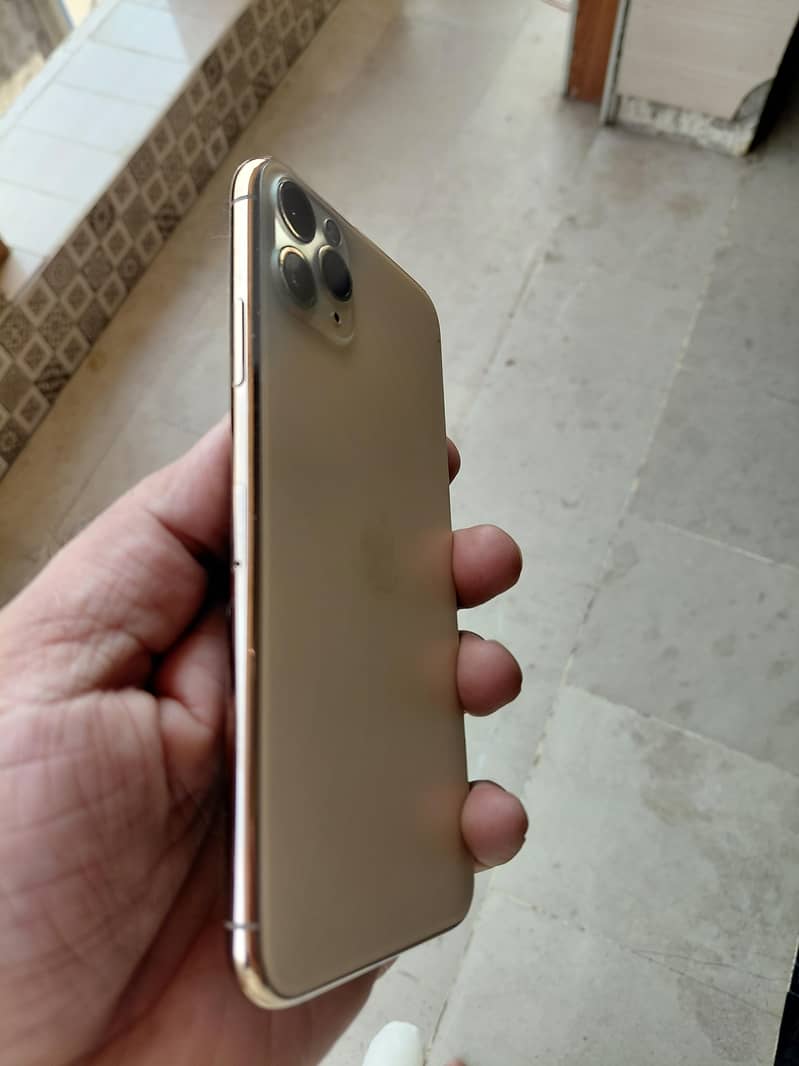 Apple iPhone 11 Pro Max 5