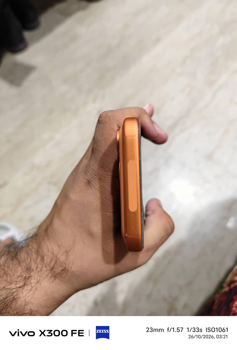 Apple iPhone 17 Pro Max 4