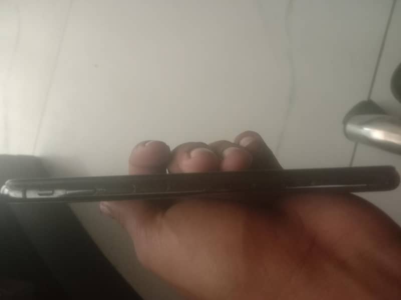 Apple iPhone X 4