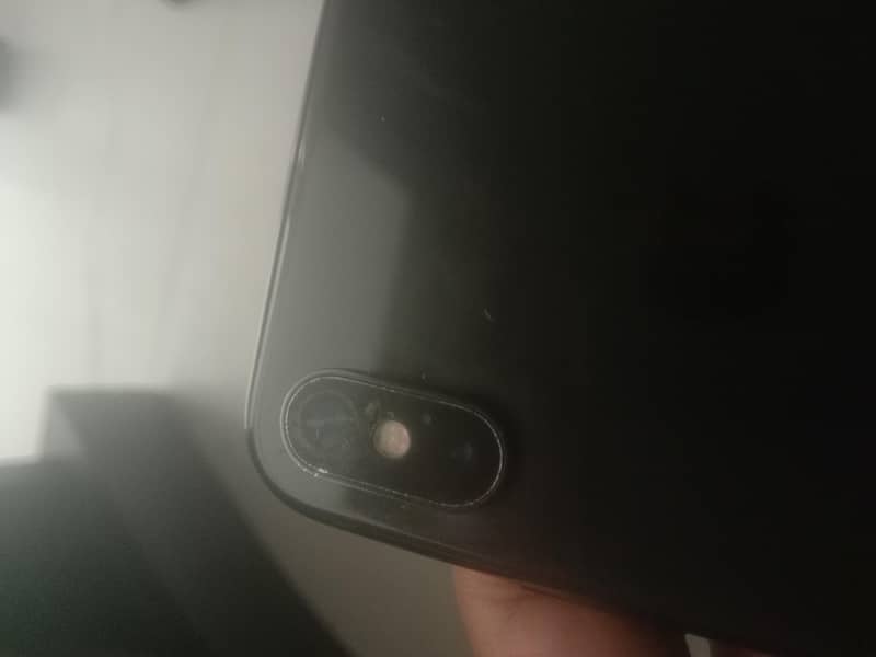 Apple iPhone X 5