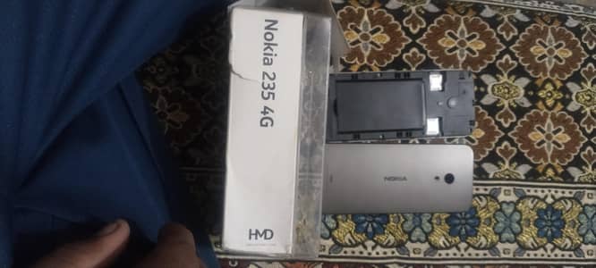 Nokia 235
