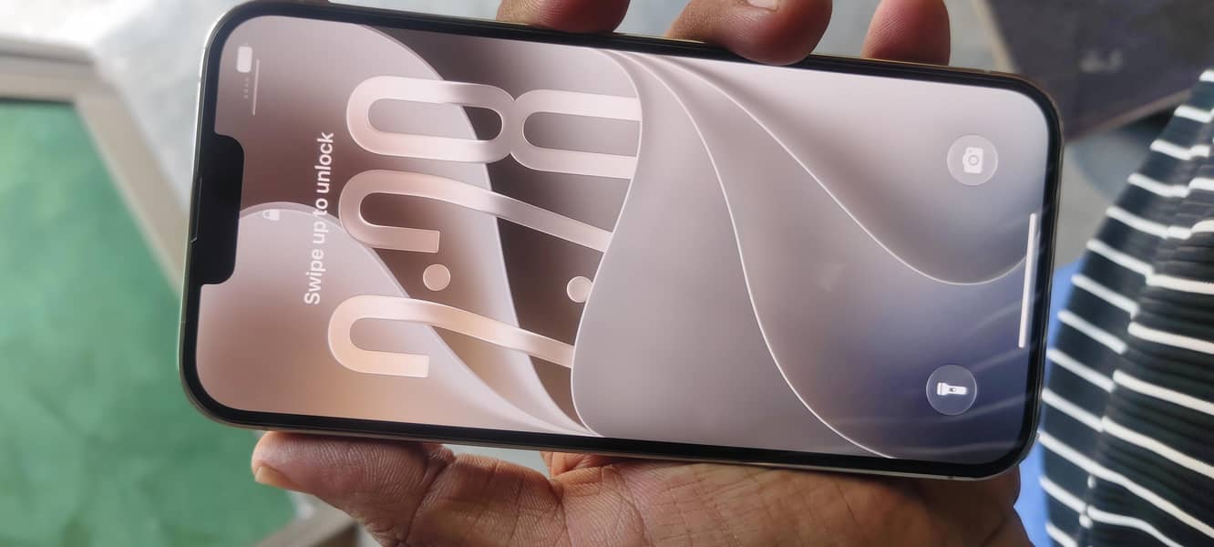 Apple iPhone 13 Pro Max 3