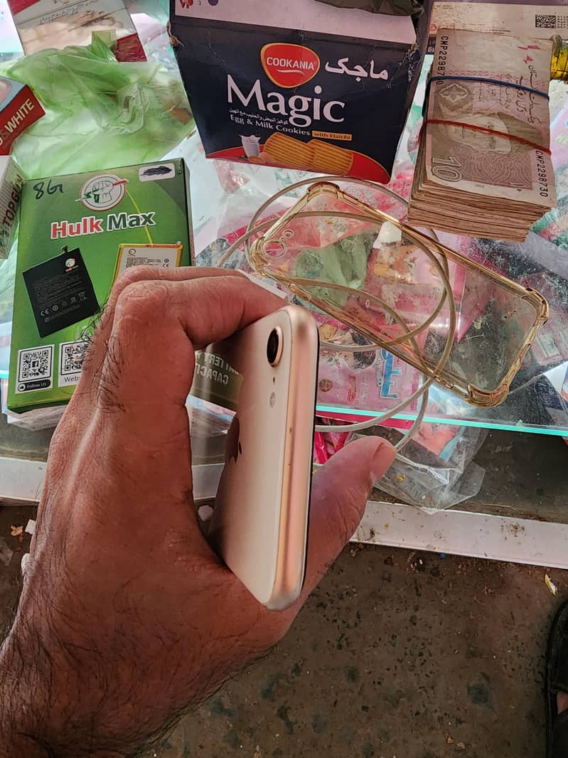 Apple iPhone 8 5