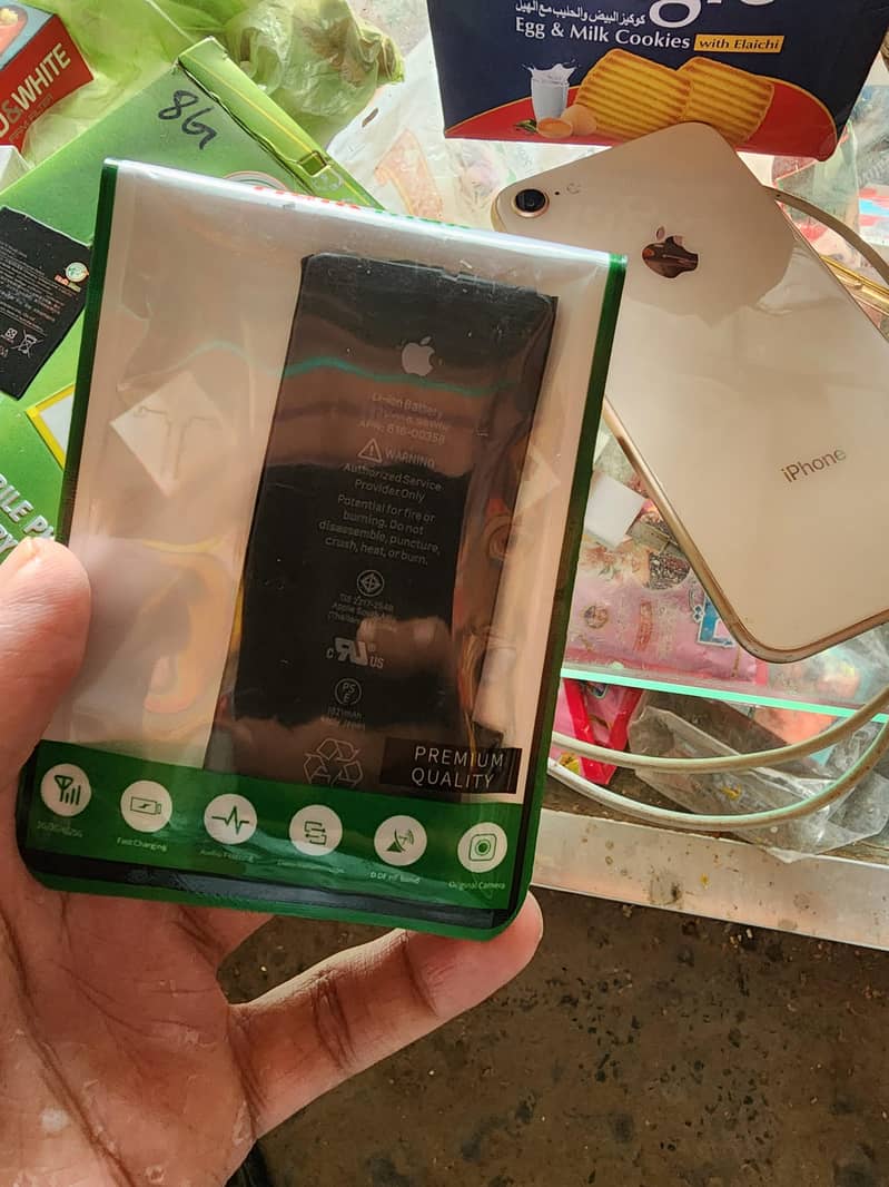 Apple iPhone 8 10