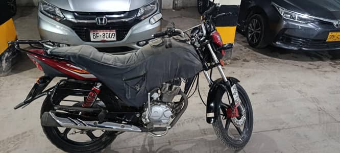 Honda CB1 125F RED IMMACULATE CONDITION