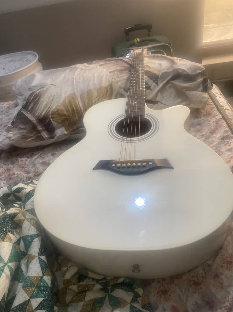 Belluci guitar 0