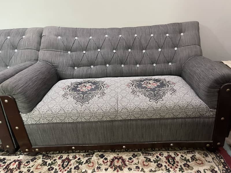 7 seater sofa set 10/10 condition 1
