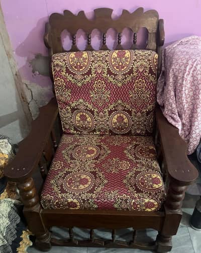 5 seater wooden sofa set with cushions