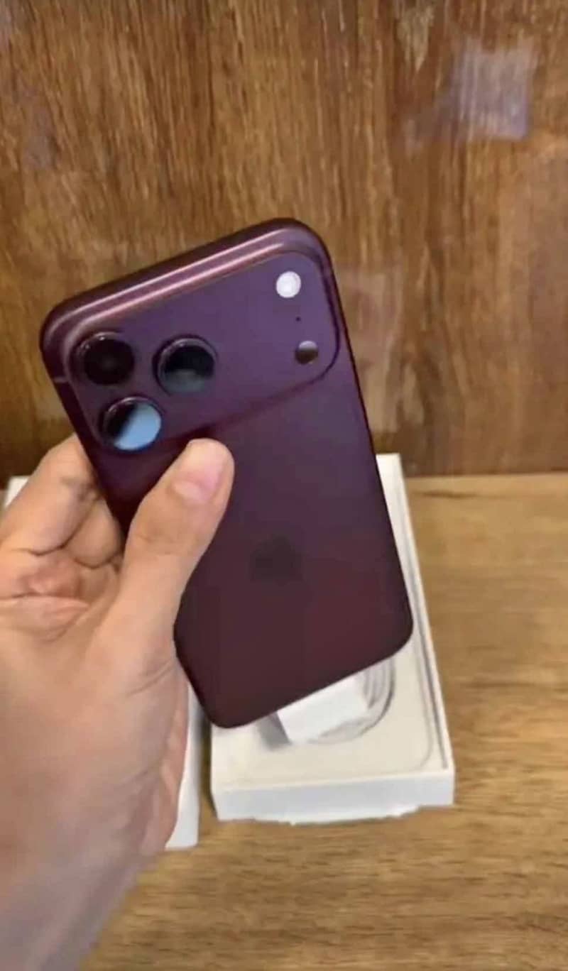 Apple iPhone 18 Pro Max 1