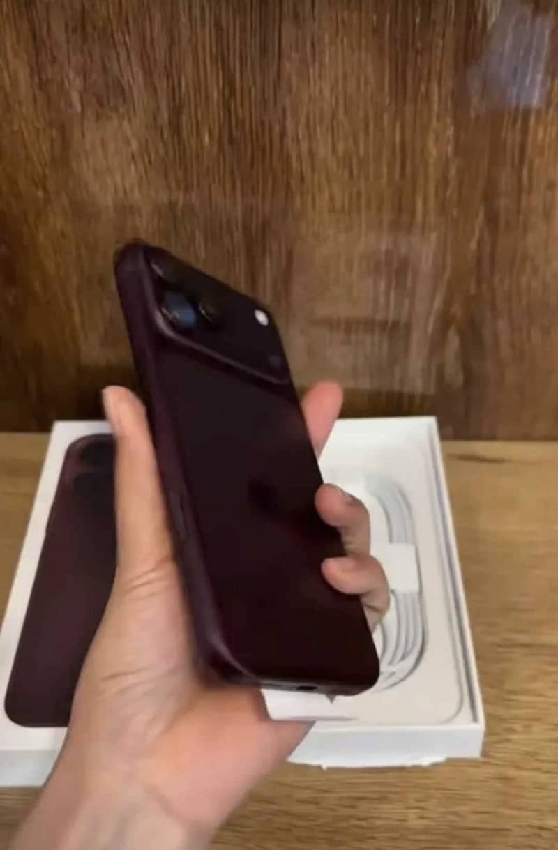 Apple iPhone 18 Pro Max 2