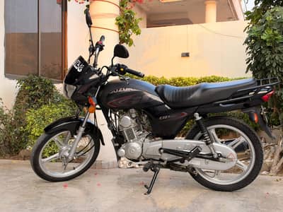 Suzuki GD 110S Black | 2024 Model | Excellent condition