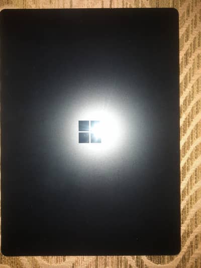 • Microsoft Surface Laptop 3 - 10/10 Condition (i5 10th Gen)