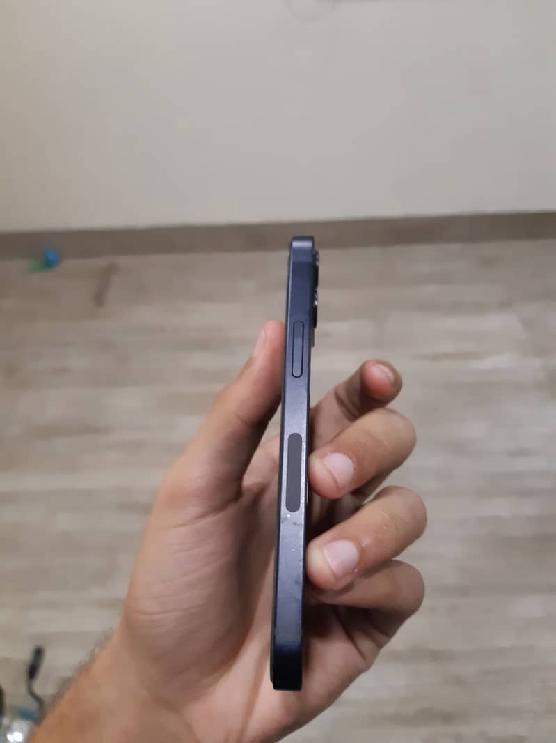Apple iPhone 12 mini 3