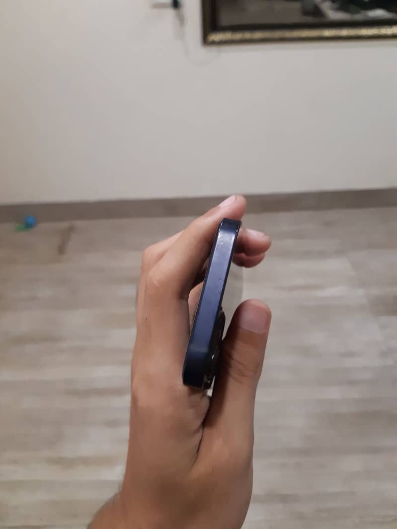 Apple iPhone 12 mini 5