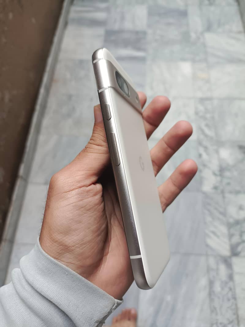 Google Pixel 8a 2