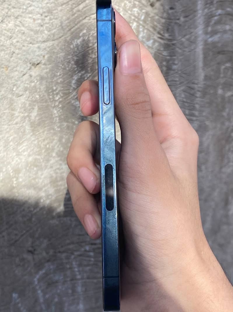 Apple iPhone 12 Pro 3