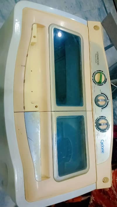 KENWOOD WASHING MACHINE AND DRYER
