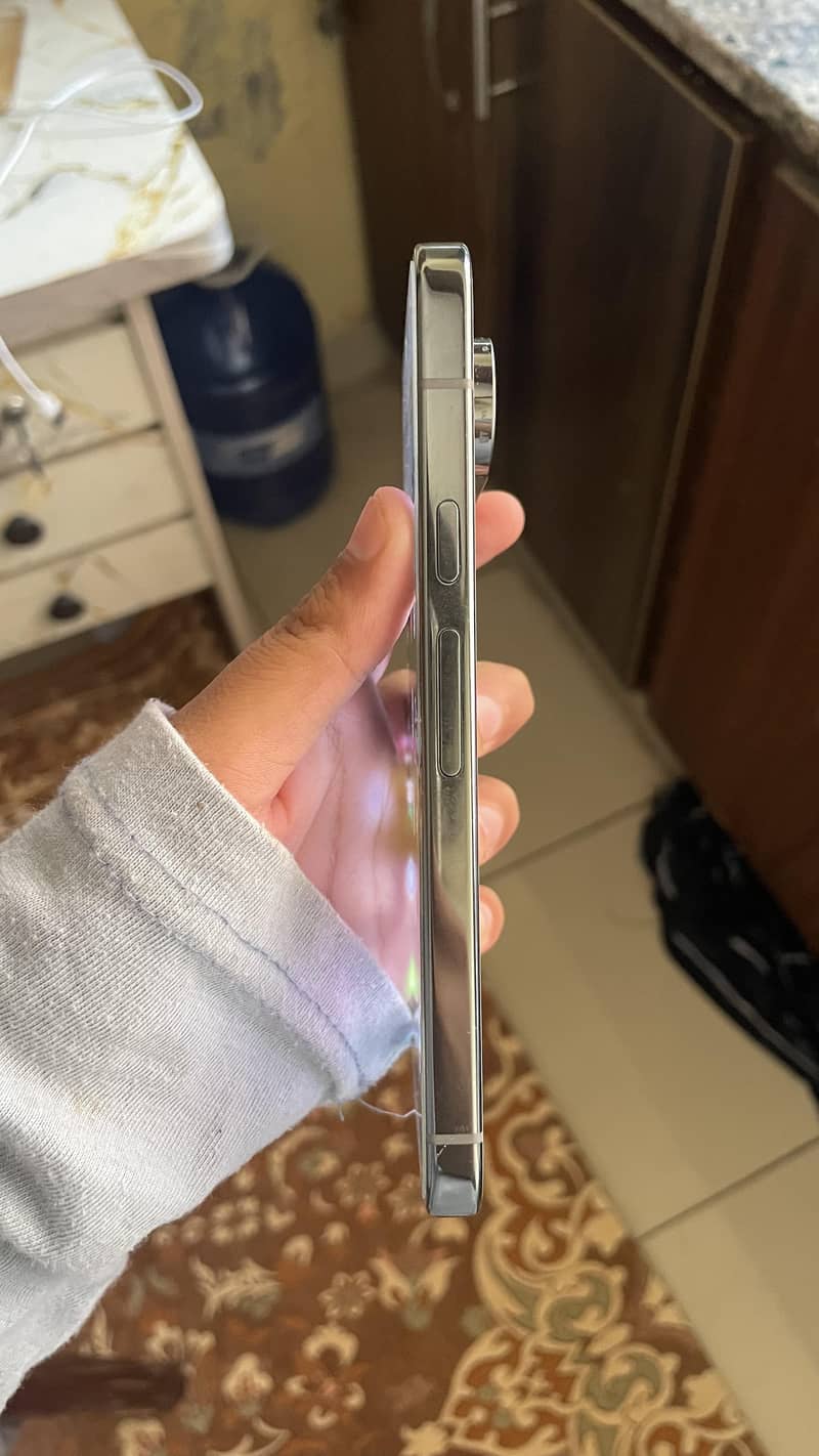 Google Pixel 9 Pro 4