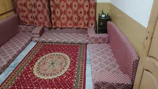 6 pice Majlis sofa set use good condition 03115433233