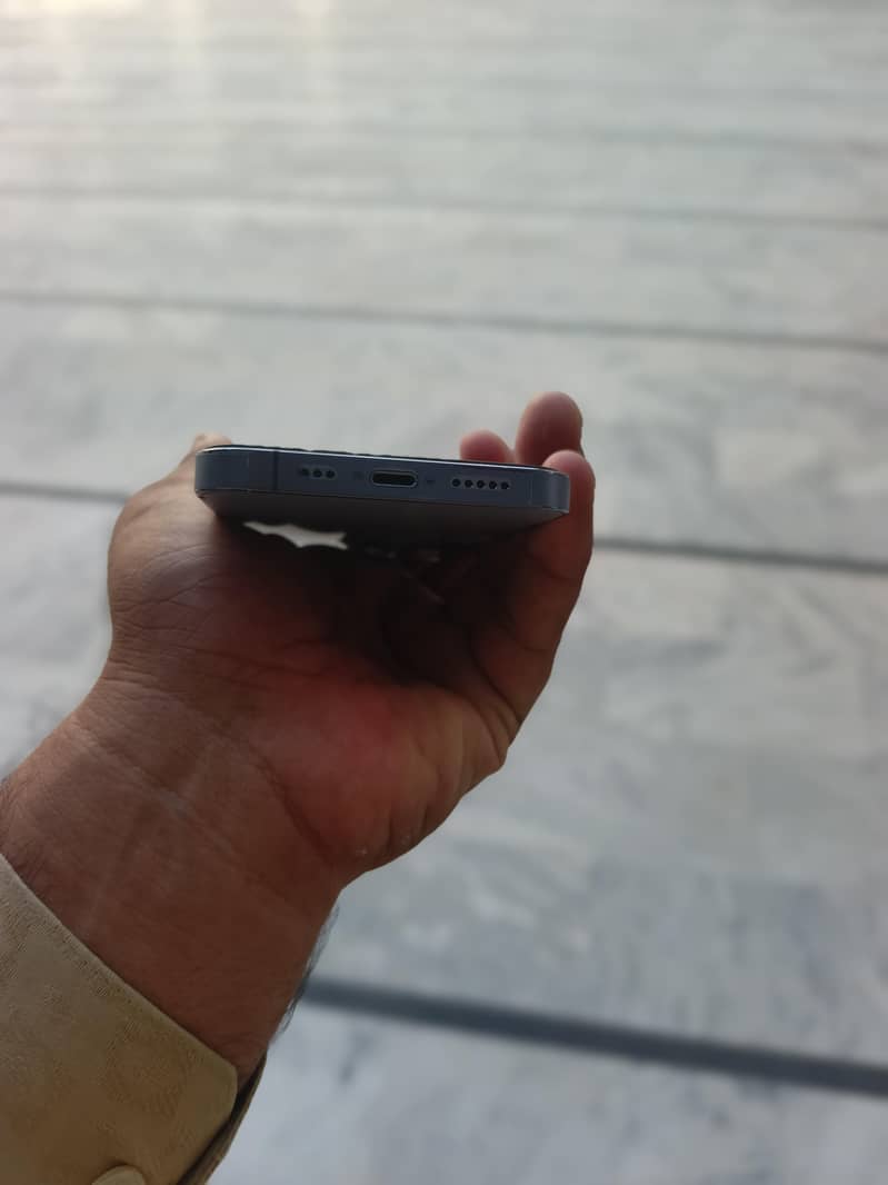 Apple iPhone 13 Pro 2