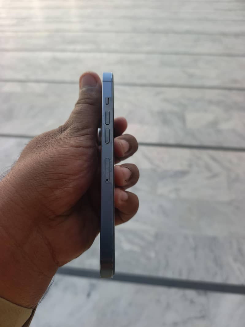 Apple iPhone 13 Pro 4