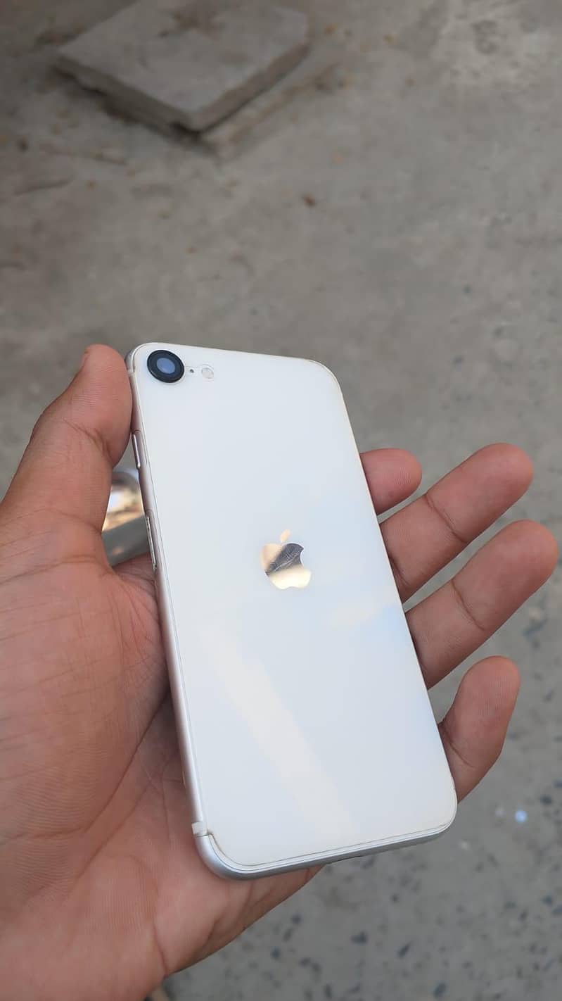 Apple iPhone SE 2nd 0