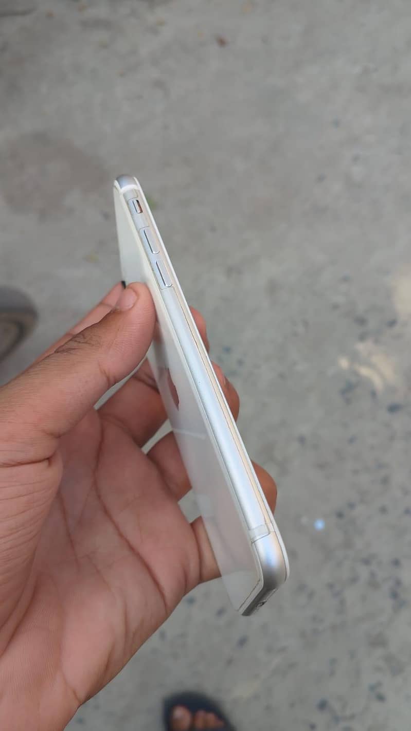 Apple iPhone SE 2nd 2