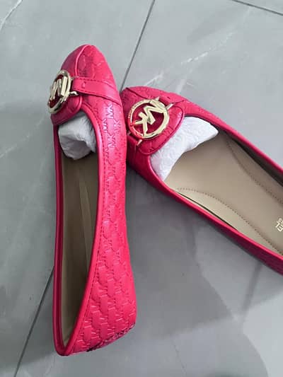 Michel Kors Pumps in size 7.5 Brand New for Sale