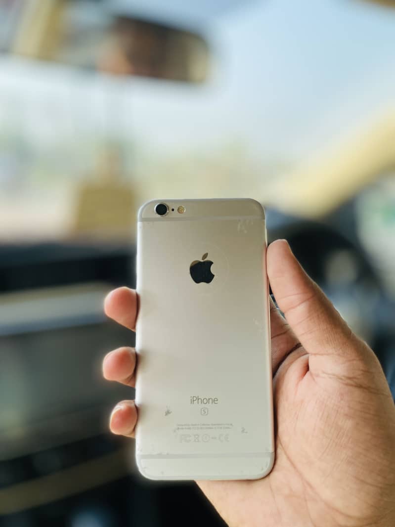 Apple iPhone 6S 1