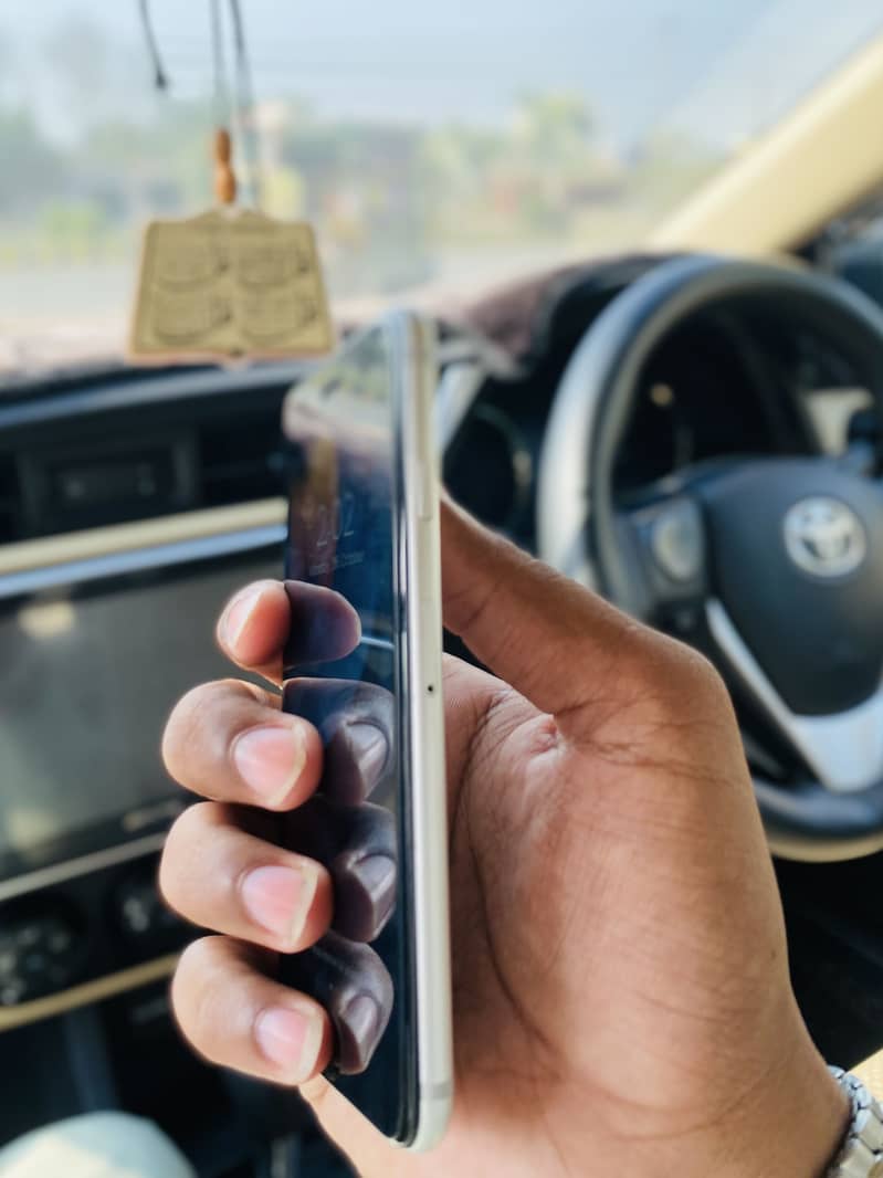 Apple iPhone 6S 3