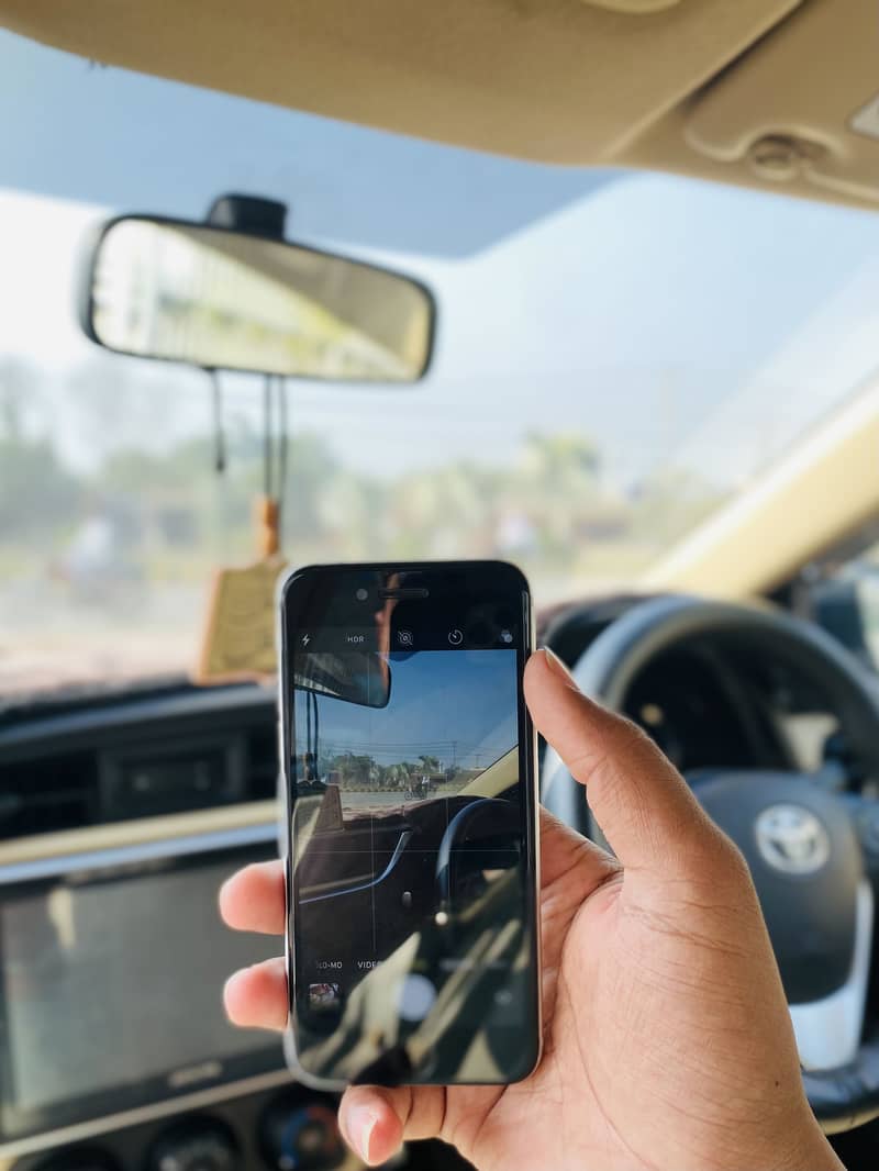 Apple iPhone 6S 4