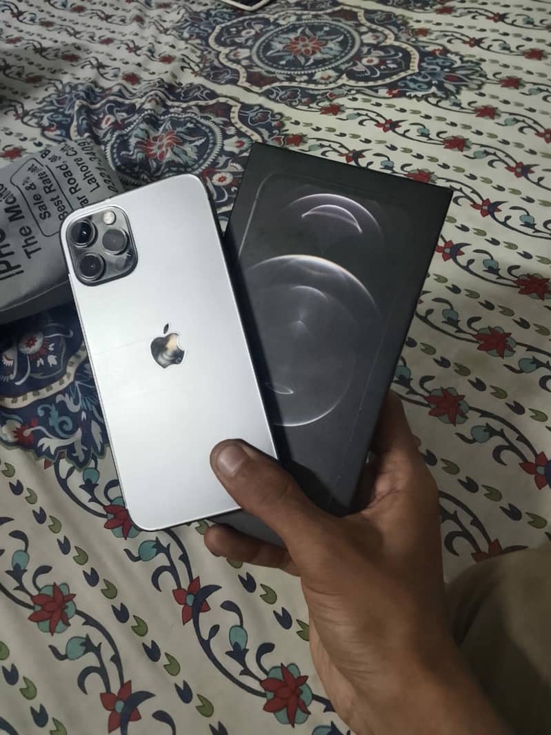 Apple iPhone 12 Pro 0
