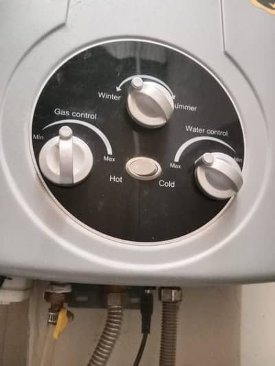 Lpg and natural gas 10liter geyser
