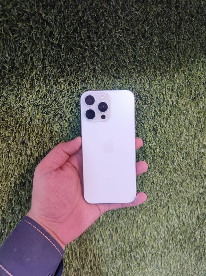 iPhone 16 Pro Max 0