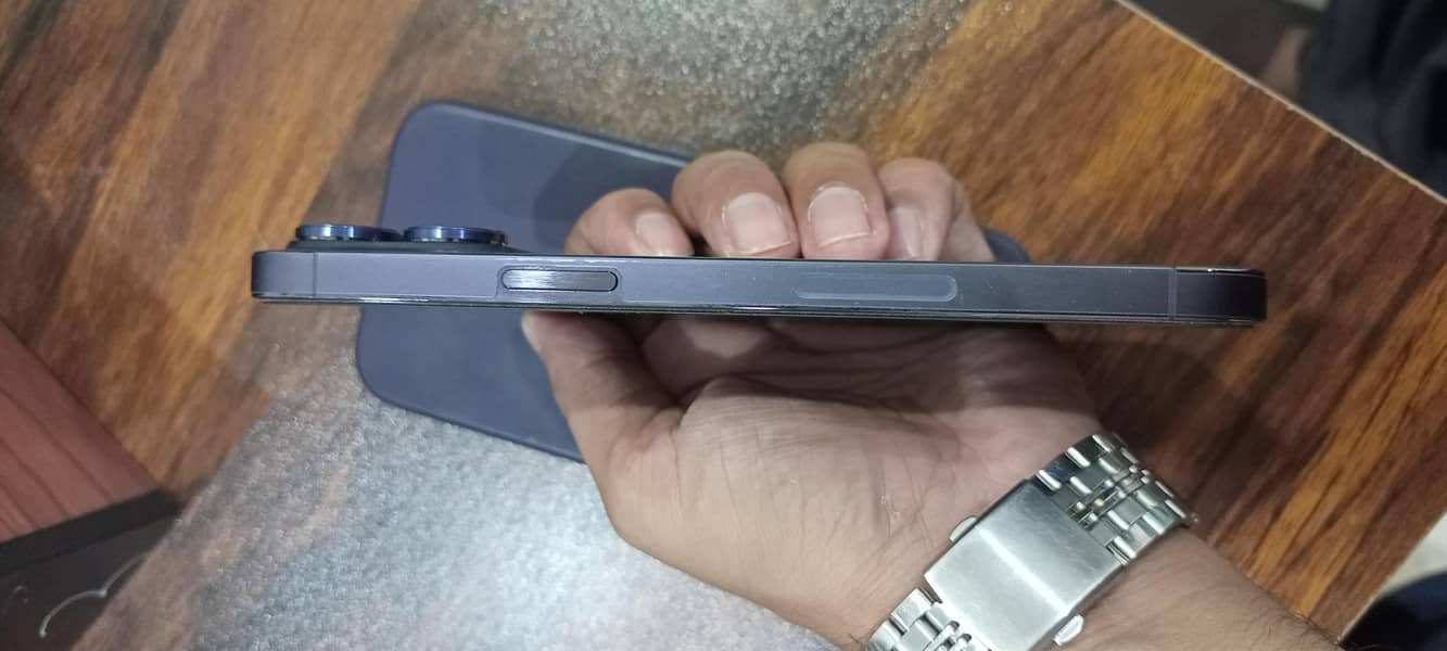 Apple iPhone 14 Pro Max 2
