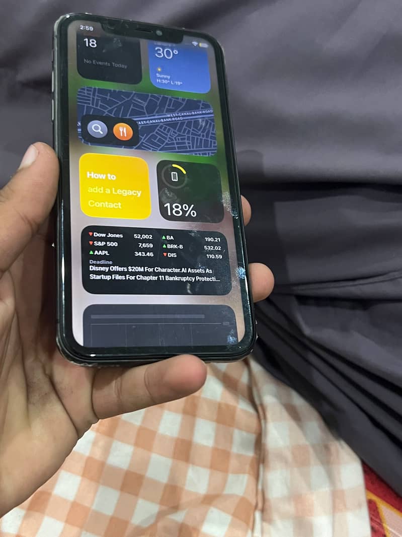 Apple iPhone 11 3
