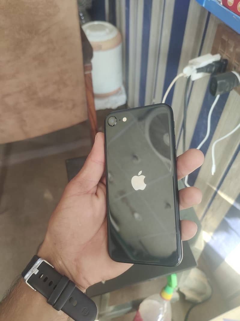 Apple iPhone SE 3
