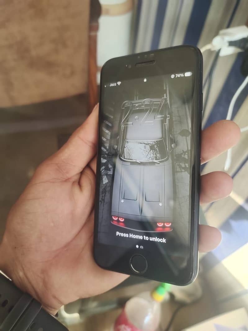 Apple iPhone SE 6
