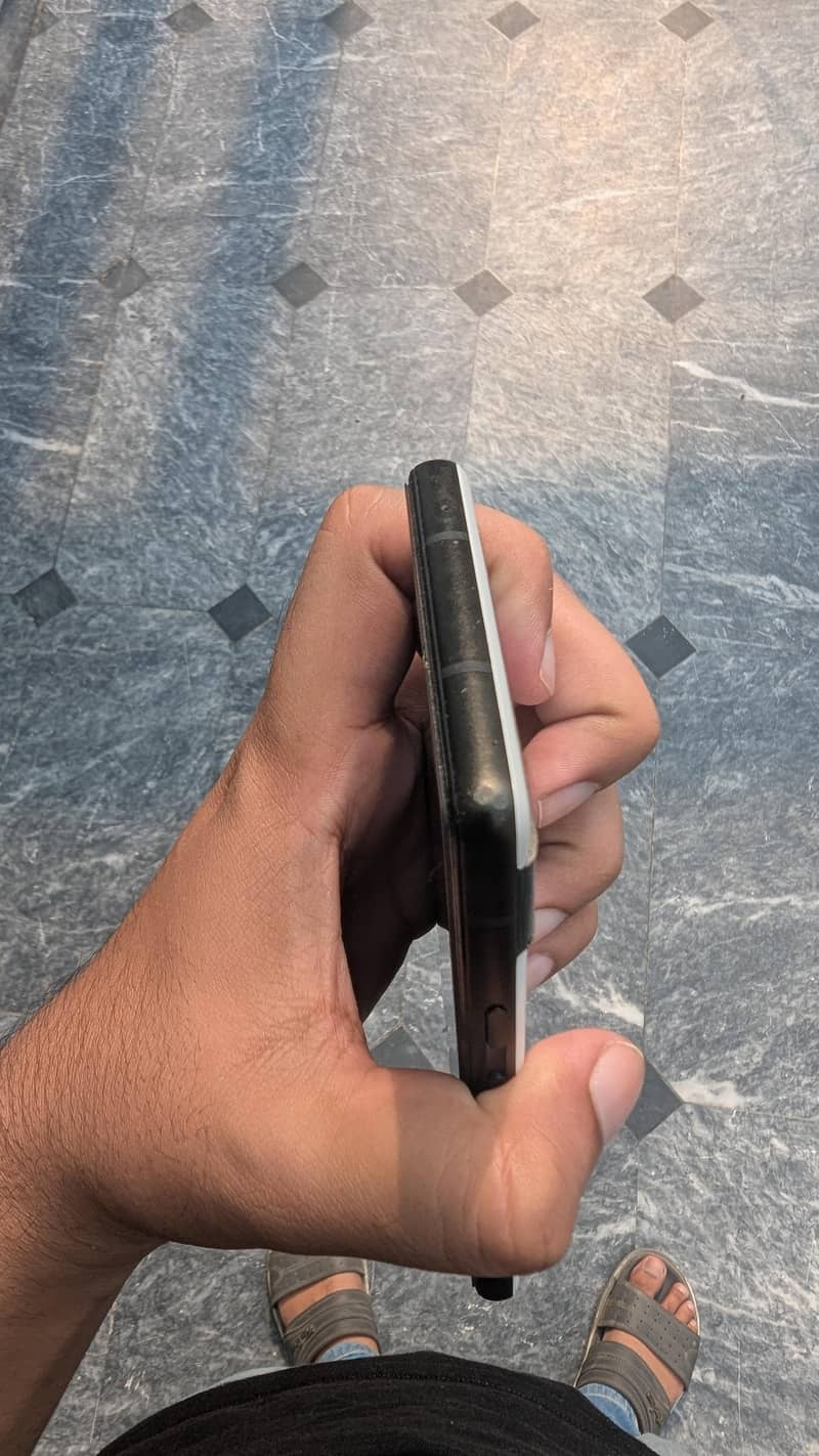 Google Pixel 6a 4
