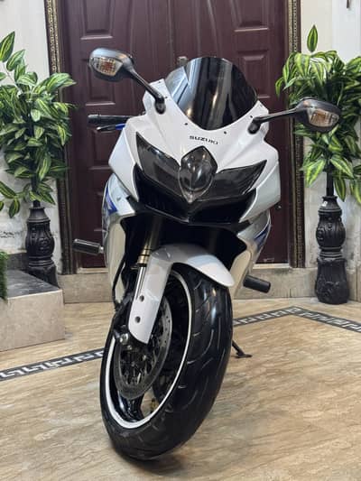 SUZUKI GSXR 600