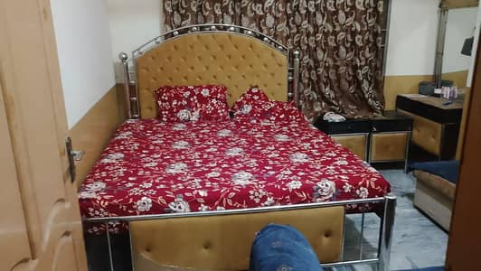 steelles steel very Good condition ,,,,03115433233