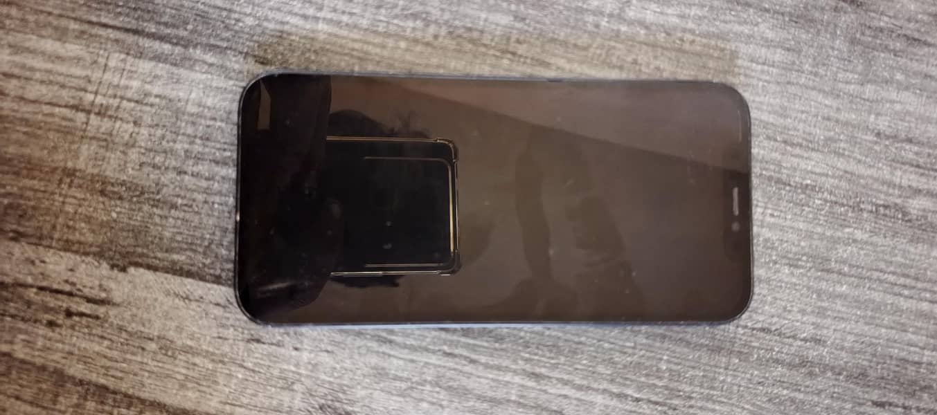 Apple iPhone 12 2
